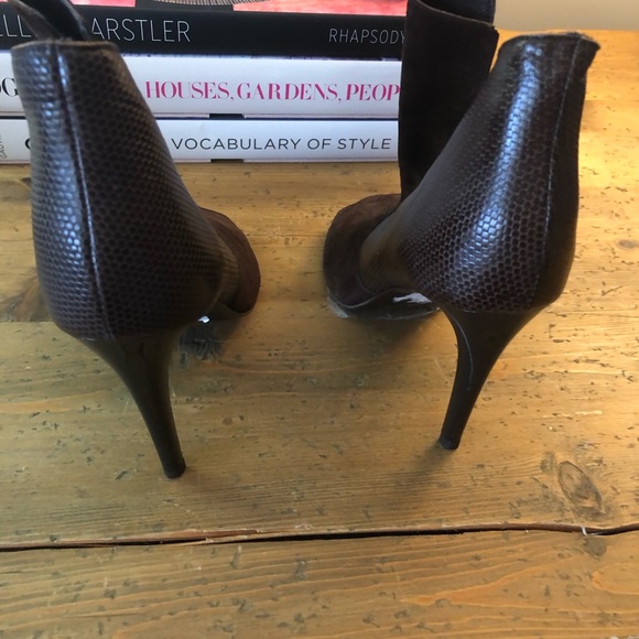 NWOT Diane von Furstenberg suede /embossed leather open toe ankle booties - Picture 3 of 6